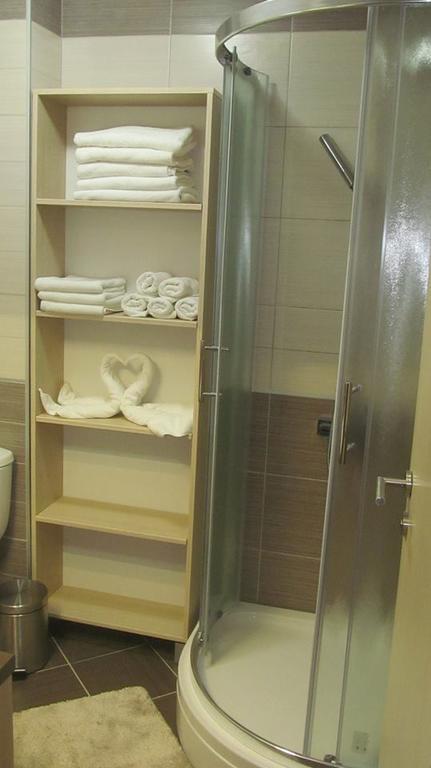Apartments Vanja I Vrh โคเปานิก ภายนอก รูปภาพ